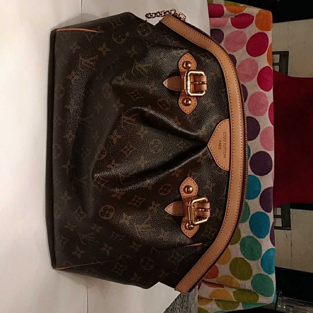Authentic Louis Vuitton Tivoli GM (NO TRADE)